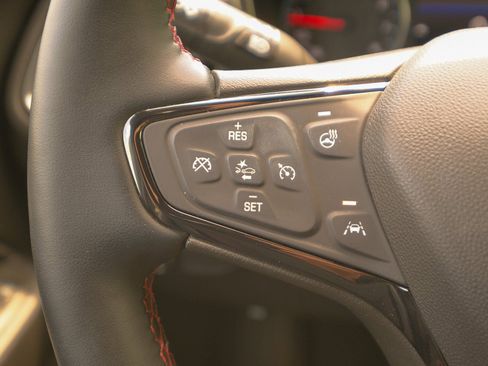 Used 2024 Chevrolet Equinox RS image 36