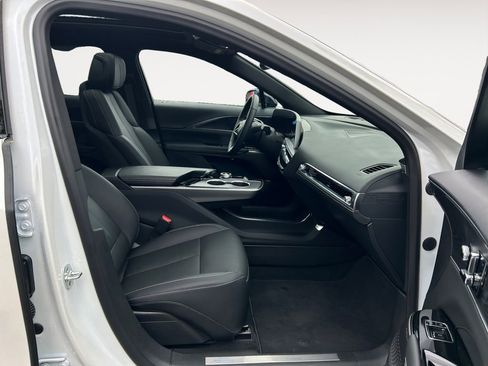Used 2025 Cadillac Lyriq Sport AWD/4WD image 24
