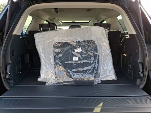 New 2025 Ford Expedition Platinum w/ Driver's Package image 20