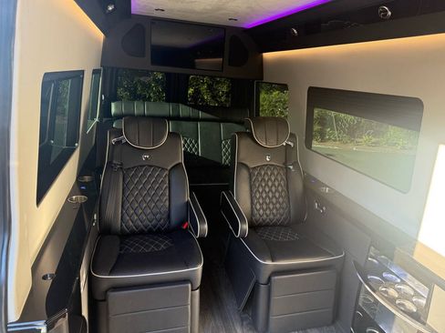 Used 2019 Mercedes-Benz Sprinter 170 image 15