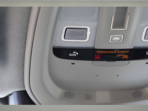 New 2026 Volvo XC40 B5 Plus w/ Protection Package Premier image 38