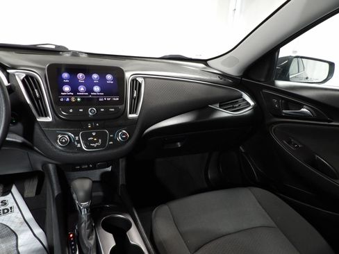 Used 2021 Chevrolet Malibu LS FWD image 13