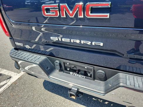 Used 2021 GMC Sierra 1500 SLT w/ SLT Premium Plus Package AWD/4WD image 4