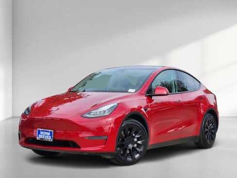 Used 2020 Tesla Model Y Long Range image 1