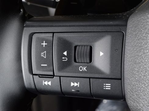 Used 2026 Nissan Rogue SV AWD/4WD image 19