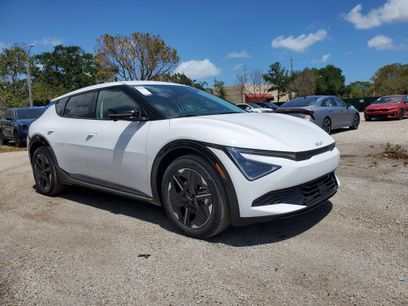 New 2025 Kia EV6 Light w/ Light LR Technology Package