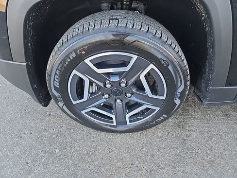 New 2026 Jeep Cherokee Limited image 25