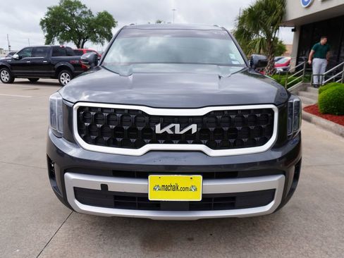 Used 2024 Kia Telluride S image 2
