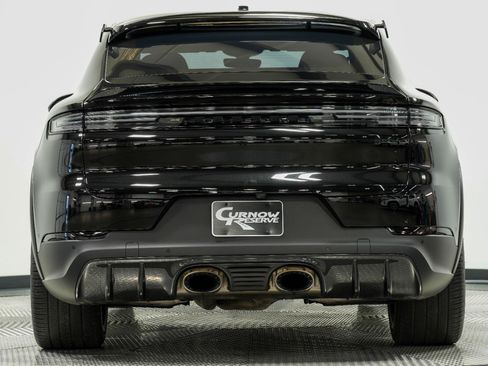Used 2024 Porsche Cayenne Turbo GT AWD/4WD image 19