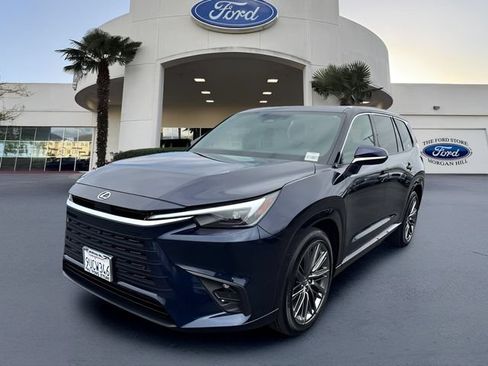 Used 2025 Lexus TX 350 AWD w/ Technology Package image 2
