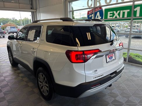 Used 2017 GMC Acadia SLE w/ Driver Alert Package I FWD image 4