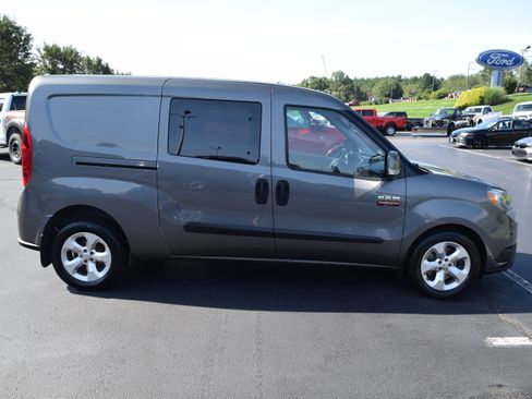 Used 2016 RAM ProMaster City Tradesman SLT w/ Rear Back-up Camera Group FWD image 3
