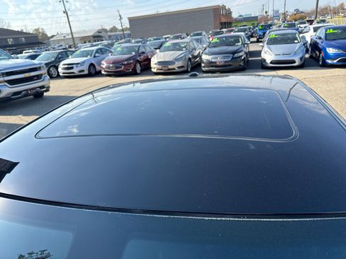 Used 2020 Dodge Charger SXT w/ Leather Interior Group image 9