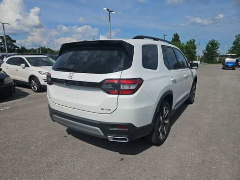 Used 2024 Honda Pilot Elite image 7