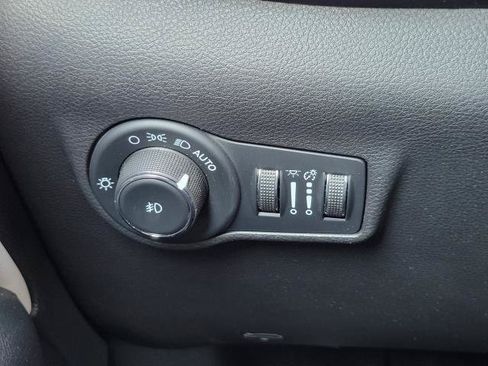 Used 2023 Jeep Compass Limited AWD/4WD image 14