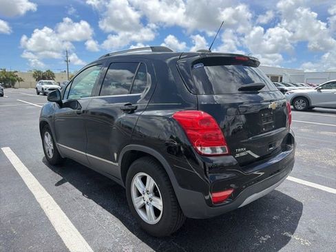 Used 2020 Chevrolet Trax LT FWD image 5