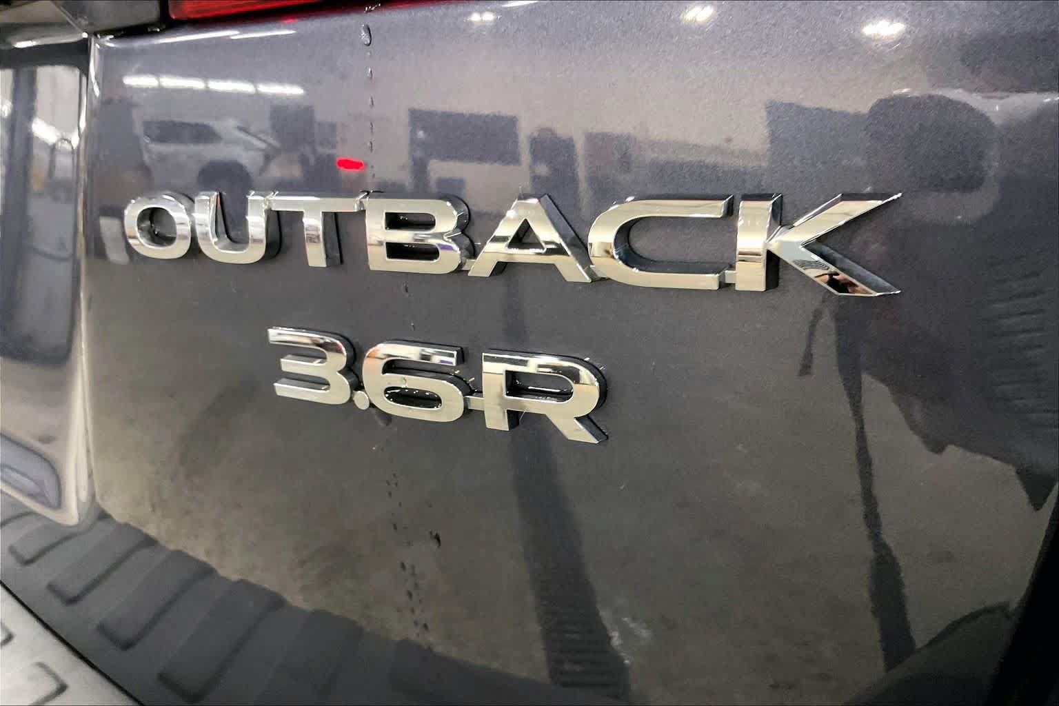 Used 2016 Subaru Outback 3.6R Limited AWD/4WD image 10
