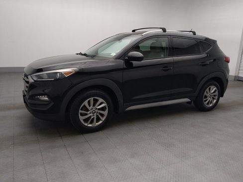 Used 2017 Hyundai Tucson SE AWD/4WD image 2