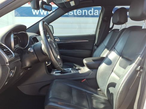Used 2019 Jeep Grand Cherokee Limited AWD/4WD image 7
