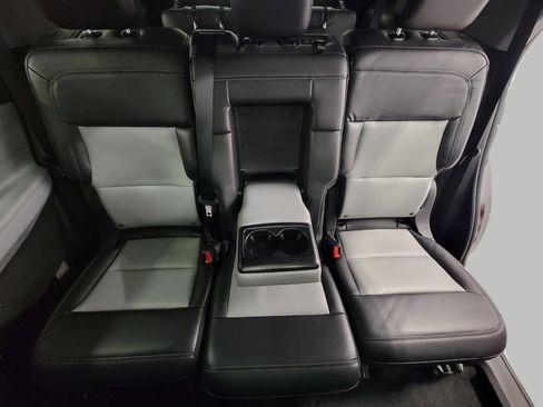 Used 2022 Ford Explorer XLT w/ Equipment Group 202A image 23