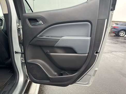 Used 2018 Chevrolet Colorado Z71 image 36