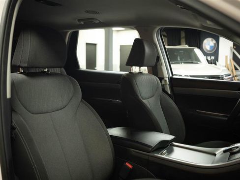 Used 2021 Hyundai Palisade SE FWD image 14