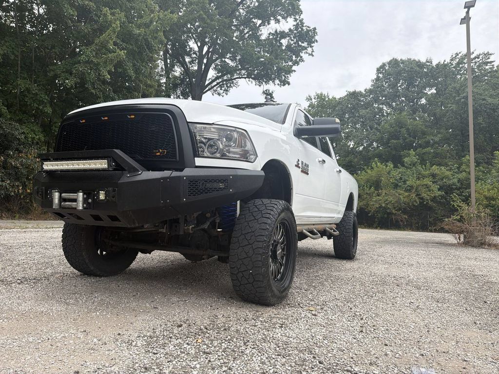Used 2018 RAM 2500 SLT AWD/4WD image 32