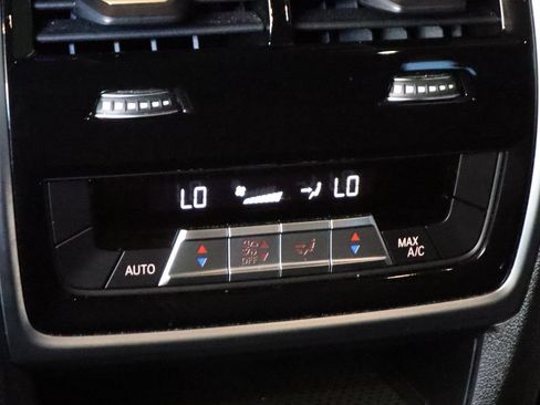 Used 2021 BMW X5 sDrive40i w/ Premium Package RWD image 43