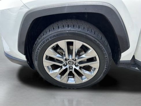 Used 2019 Toyota RAV4 Limited w/ Cold Weather Package FWD image 39