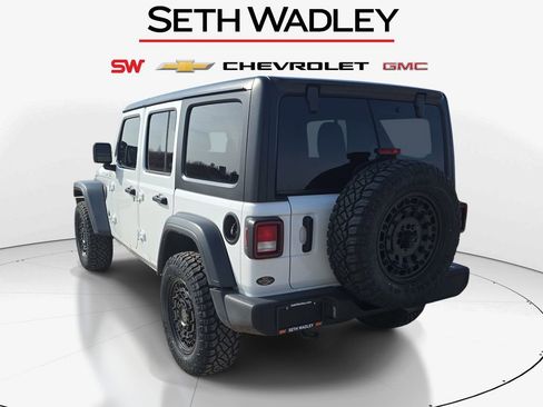 Used 2023 Jeep Wrangler Unlimited Sport AWD/4WD image 5