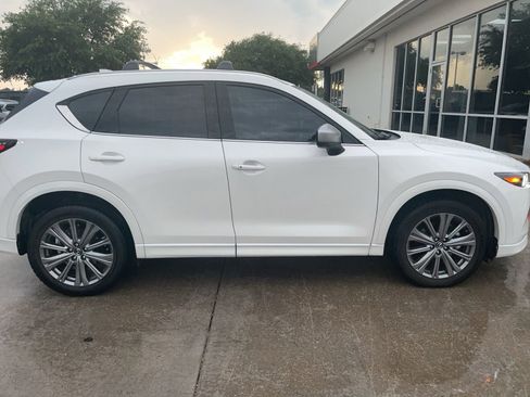 Used 2024 MAZDA CX-5 Signature AWD/4WD image 6