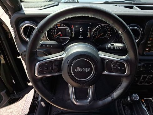 Used 2023 Jeep Wrangler Unlimited Sahara AWD/4WD image 19