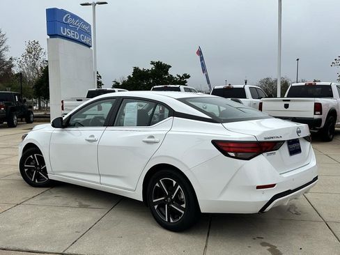 Used 2025 Nissan Sentra SV image 4