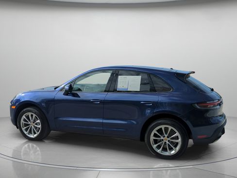 Used 2024 Porsche Macan AWD/4WD image 19