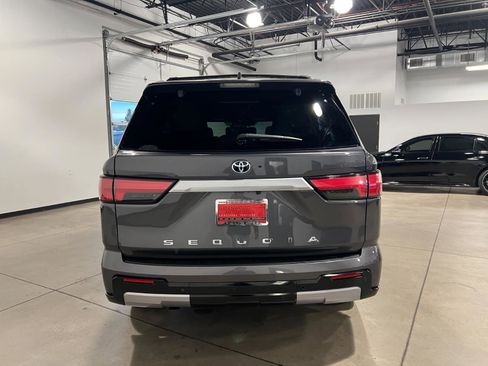 Used 2024 Toyota Sequoia Capstone image 4