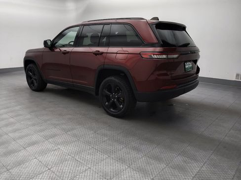 Used 2023 Jeep Grand Cherokee Altitude AWD/4WD image 3