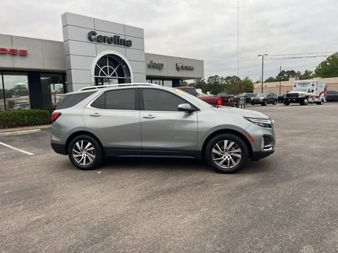 Used 2024 Chevrolet Equinox Premier FWD image 2