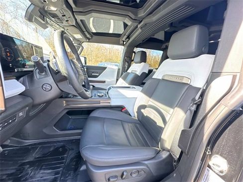 Used 2024 GMC Hummer EV 2X image 10