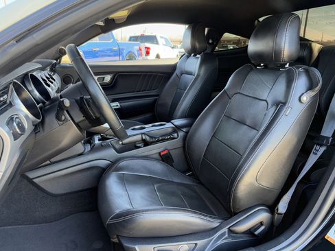 Used 2018 Ford Mustang GT Premium image 26