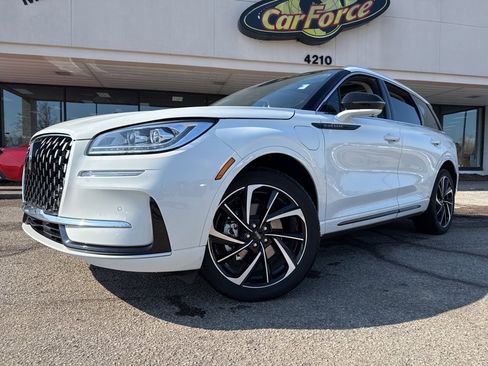 Used 2024 Lincoln Corsair Grand Touring w/ Equipment Group 301A image 5