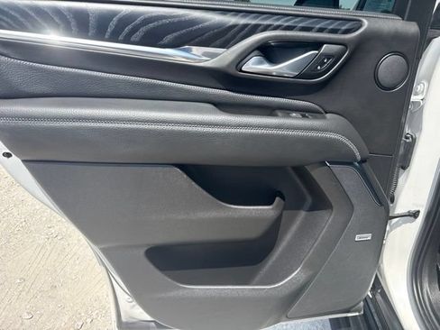 Used 2022 GMC Yukon Denali RWD image 28