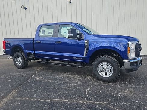 New 2026 Ford F250 XL w/ XL Off-Road Package image 2