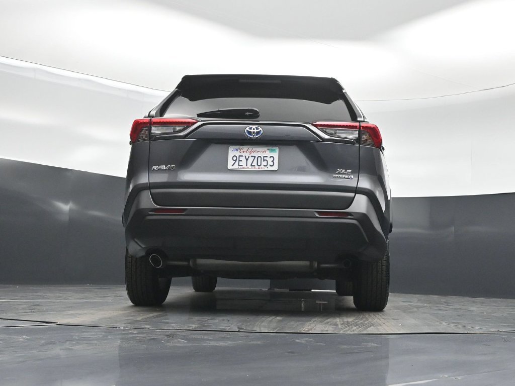 Used 2022 Toyota RAV4 XLE AWD/4WD image 48