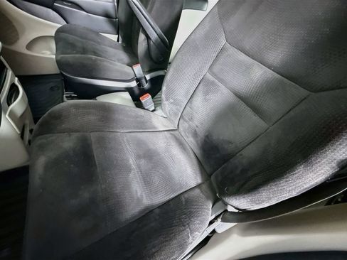 Used 2014 Dodge Grand Caravan American Value Package FWD image 20