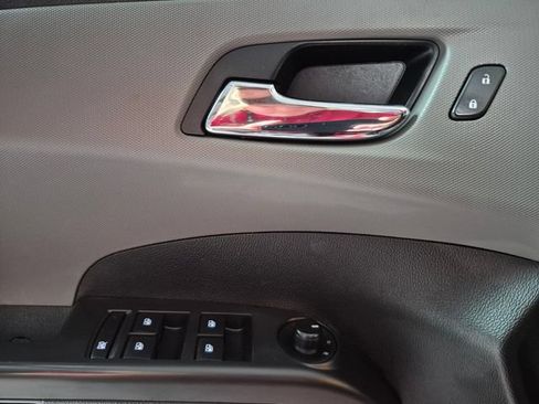 Used 2018 Chevrolet Sonic LT w/ Convenience Package FWD image 15