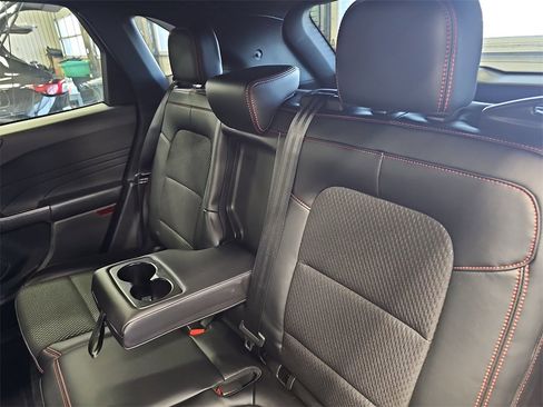 Used 2025 Ford Escape ST-Line image 13