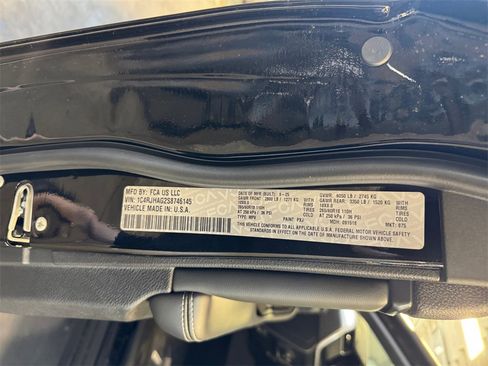 New 2025 Jeep Grand Cherokee Laredo X w/ Luxury Tech Group I image 31