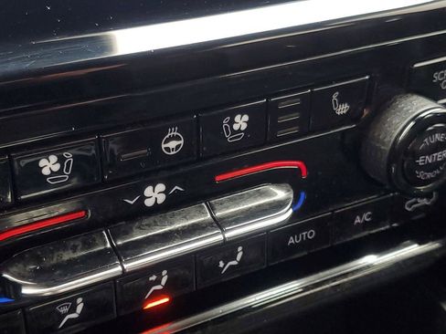 Used 2024 Jeep Grand Cherokee L Limited w/ Luxury Tech Group II image 28