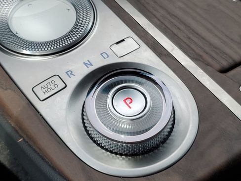 Used 2022 Genesis G80 2.5T w/ Prestige Package image 33