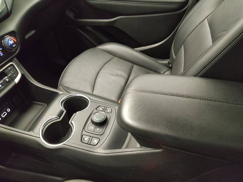Used 2024 GMC Terrain SLT AWD/4WD image 26